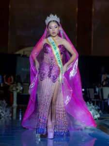 e11724591f25745e5f90cc8032628589-medium